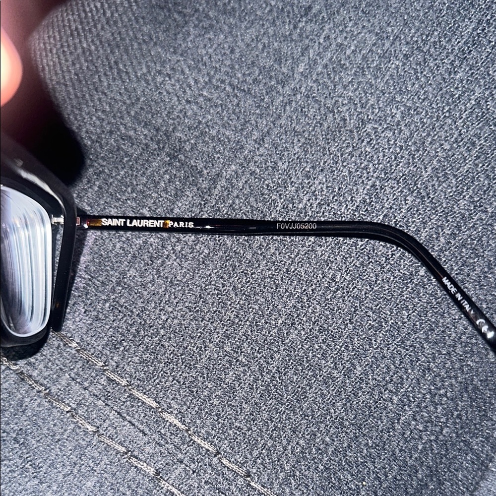 Saint Laurent Classic Black Eyewear - Picture 3 of 3